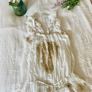 Unique White Summer Top!